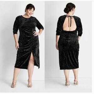 Future Collective Women's Velvet Dress Size Large Black NWT